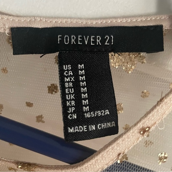 Forever 21 Gold Dress. Pre-Owned. - Picture 4 of 5